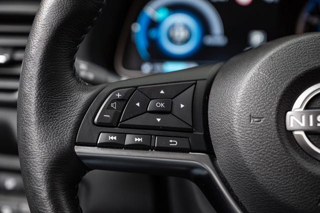 2022 NISSAN LEAF - 12