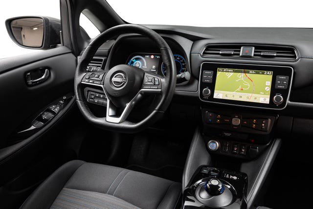 2022 NISSAN LEAF - 25