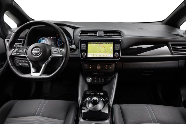 2022 NISSAN LEAF - 10