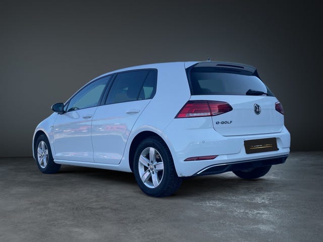 WVWZZZAUZKW905655 2018 VOLKSWAGEN GOLF-2