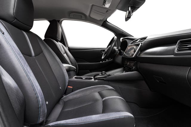 2020 NISSAN LEAF - 25
