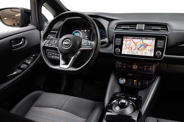 2022 NISSAN LEAF - 26