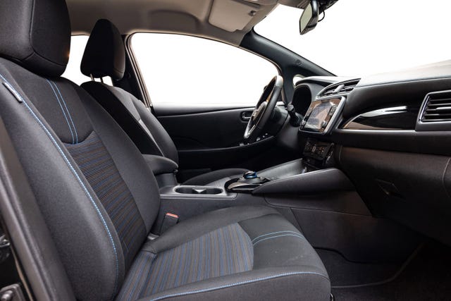 2022 NISSAN LEAF - 25