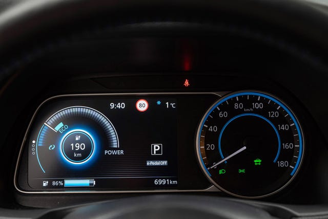 2022 NISSAN LEAF - 13