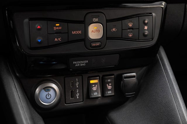 2022 NISSAN LEAF - 14