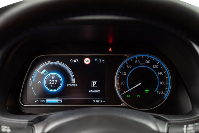2022 NISSAN LEAF - 14