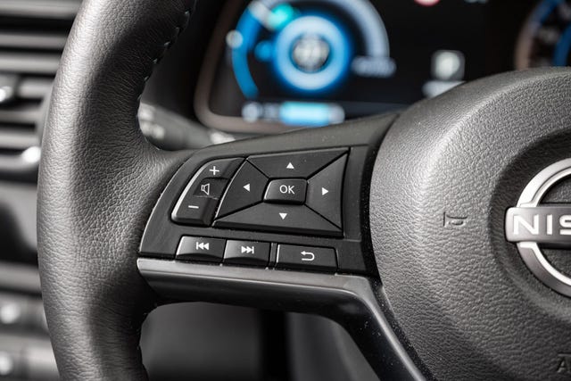 2022 NISSAN LEAF - 12