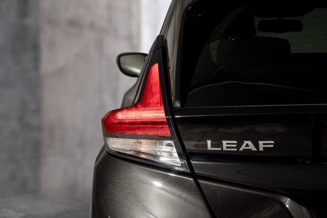 2022 NISSAN LEAF - 8
