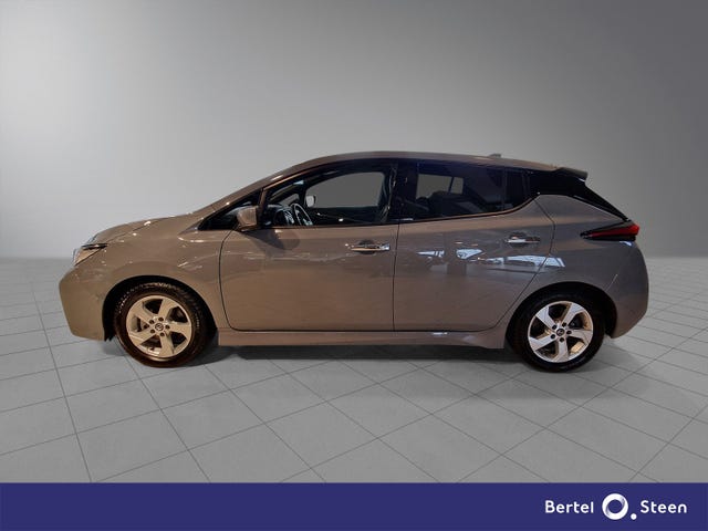 2021 NISSAN LEAF - 10