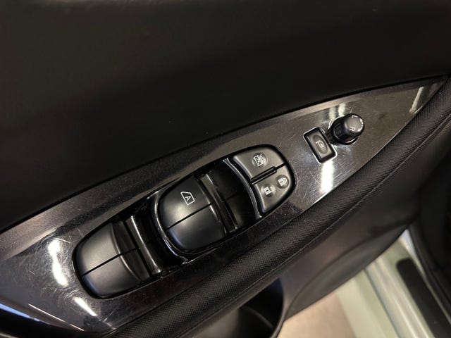 SJNFAAZE1U0005668 2018 NISSAN LEAF-5