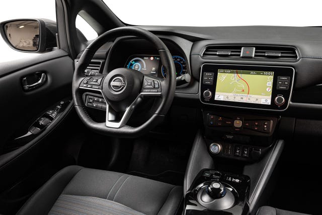 2022 NISSAN LEAF - 25