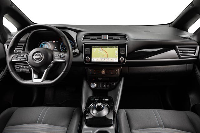 2022 NISSAN LEAF - 10