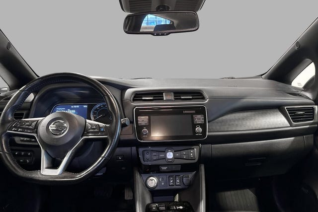 2018 NISSAN LEAF - 11
