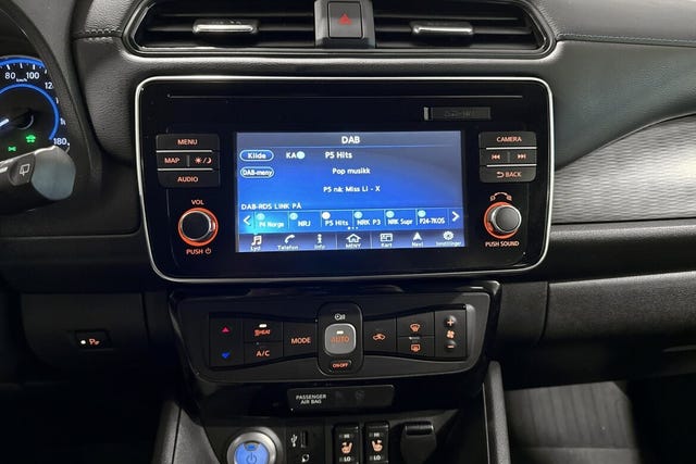 2018 NISSAN LEAF - 8