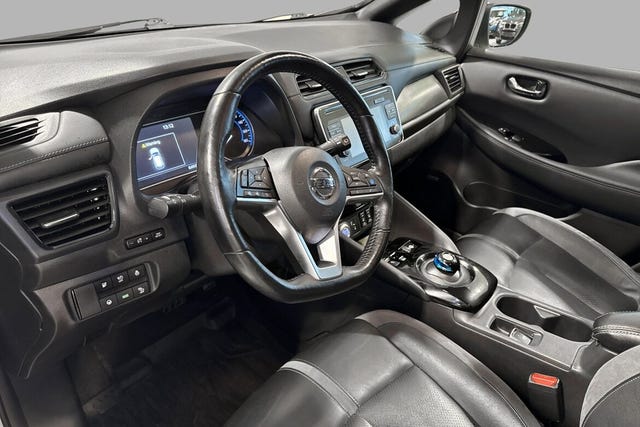 SJNFAAZE1U0028825 2018 NISSAN LEAF-4