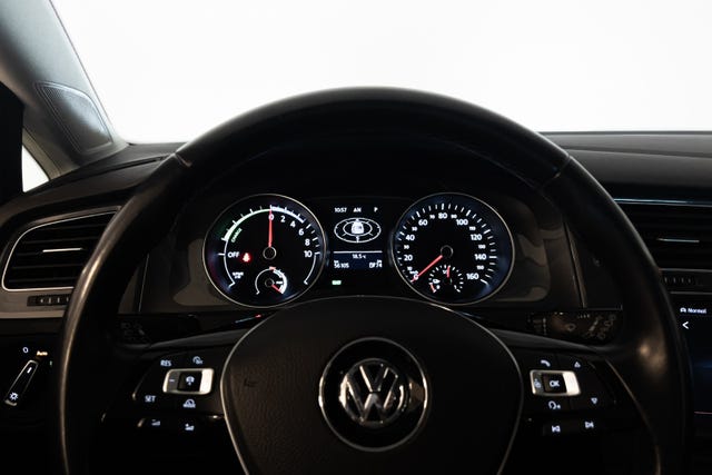 2015 VOLKSWAGEN GOLF - 16