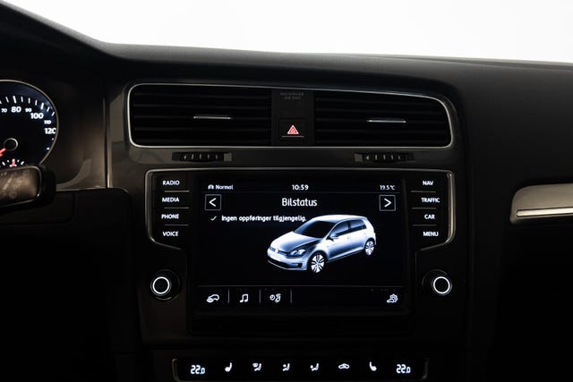 2015 VOLKSWAGEN GOLF - 20
