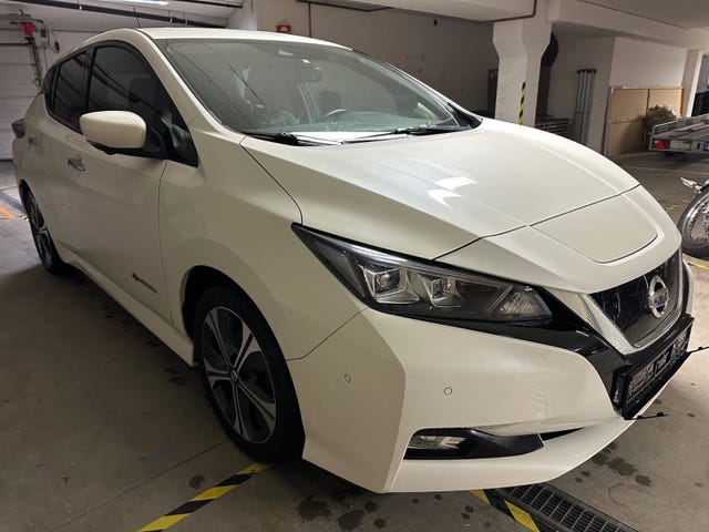 2018 NISSAN LEAF - 8