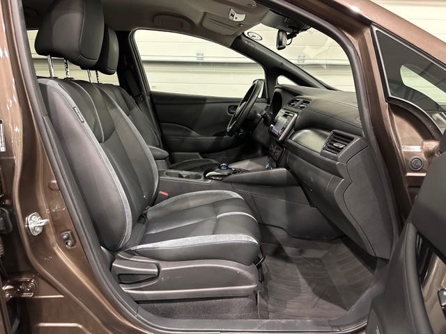 2018 NISSAN LEAF - 9