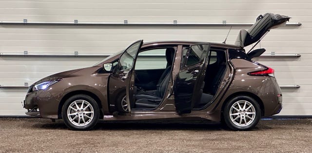 SJNFAAZE1U0031828 2018 NISSAN LEAF-5