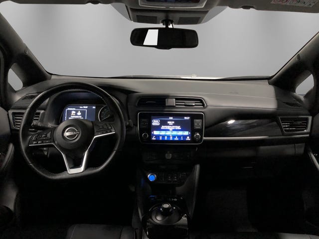 2022 NISSAN LEAF - 8
