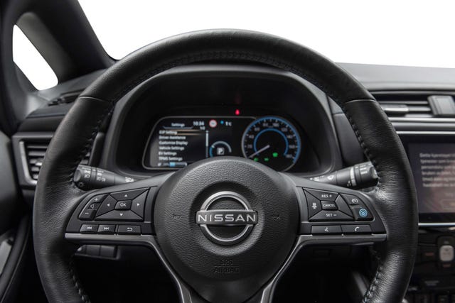 2022 NISSAN LEAF - 15