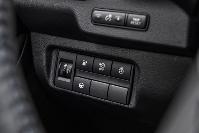 2022 NISSAN LEAF - 18