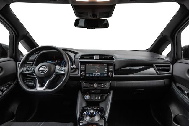 2022 NISSAN LEAF - 12