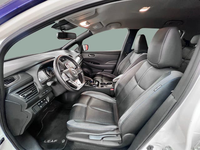 2020 NISSAN LEAF - 11