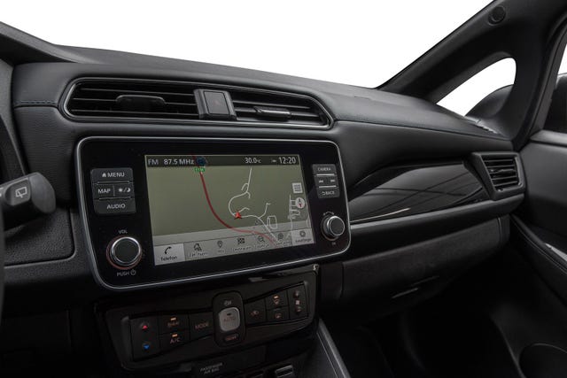 2022 NISSAN LEAF - 19