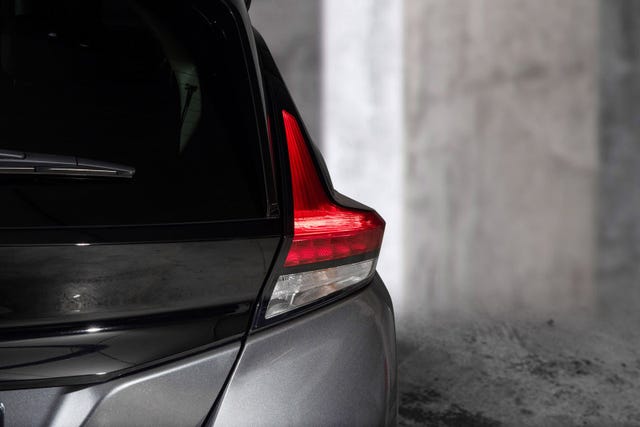2022 NISSAN LEAF - 7