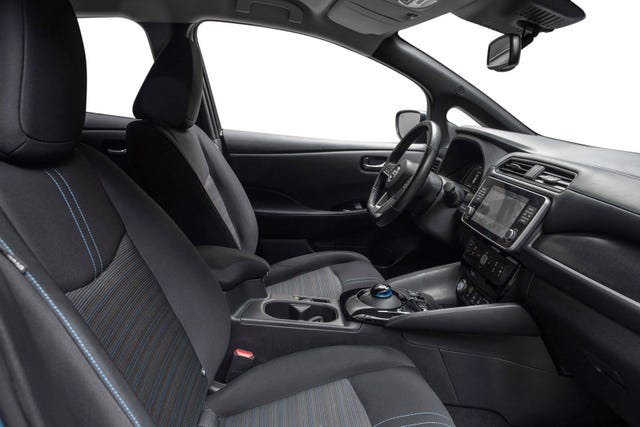 2020 NISSAN LEAF - 24