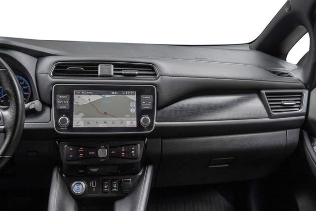 2020 NISSAN LEAF - 20
