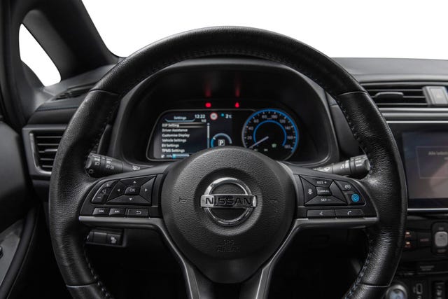 2020 NISSAN LEAF - 15