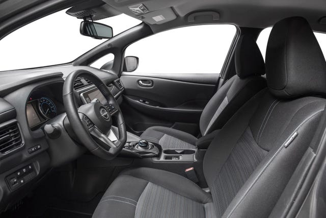 2022 NISSAN LEAF - 10