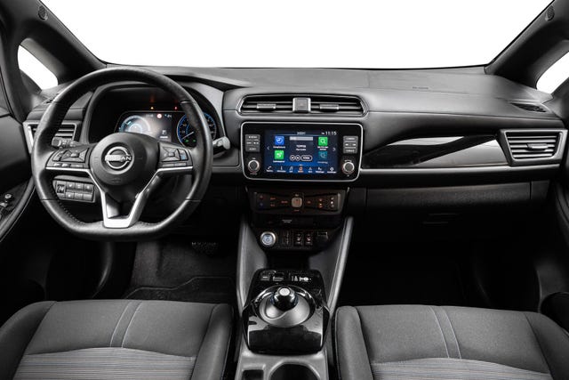 2022 NISSAN LEAF - 10