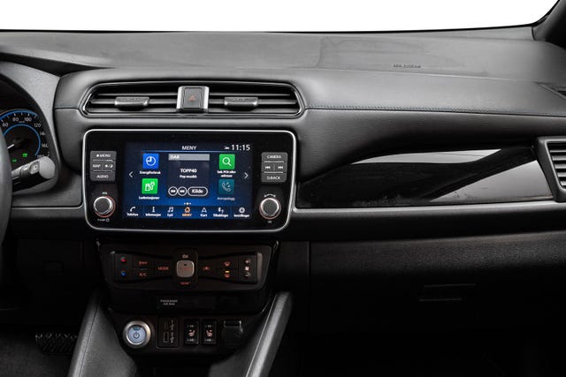 2022 NISSAN LEAF - 18