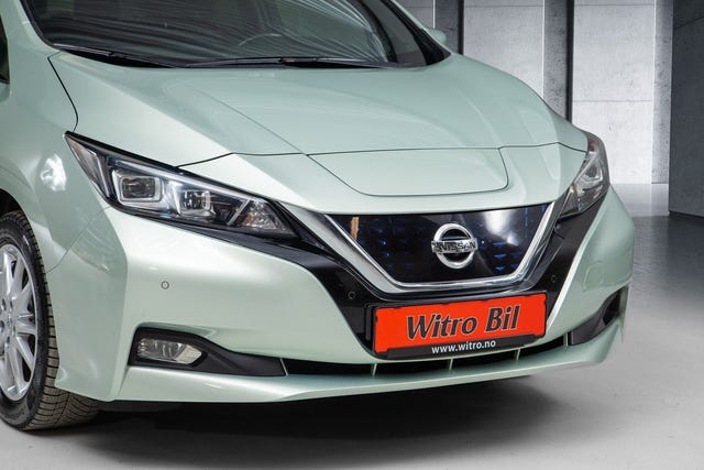 SJNFAAZE1U0017705 2018 NISSAN LEAF-1