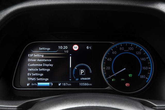 2022 NISSAN LEAF - 16