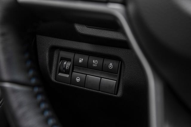 2022 NISSAN LEAF - 17