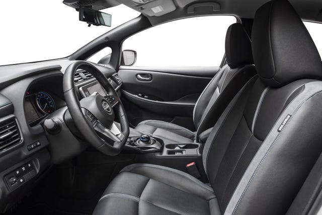 2022 NISSAN LEAF - 9