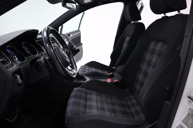 2015 VOLKSWAGEN GOLF - 17