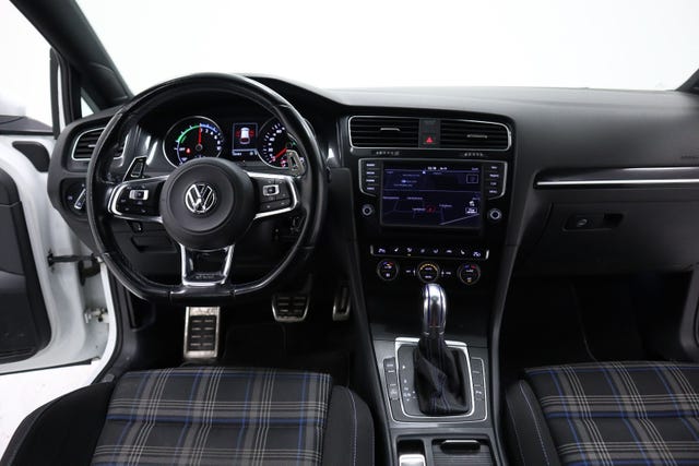 2015 VOLKSWAGEN GOLF - 9