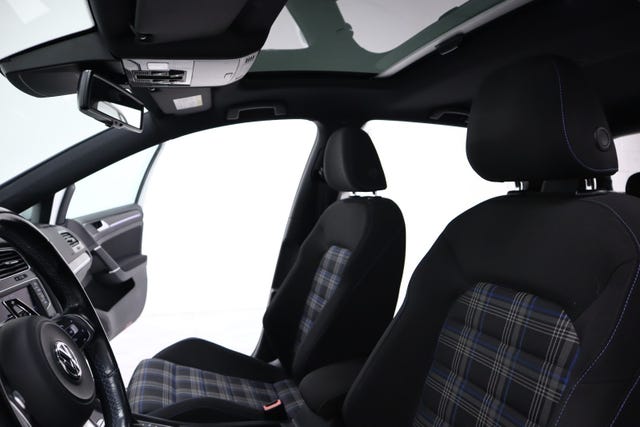 2015 VOLKSWAGEN GOLF - 16