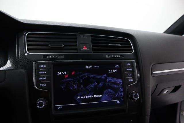 2015 VOLKSWAGEN GOLF - 15