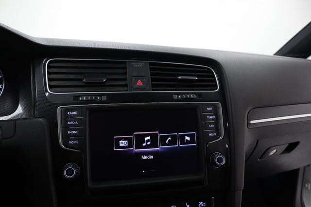 2015 VOLKSWAGEN GOLF - 13
