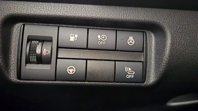 2021 NISSAN LEAF - 31