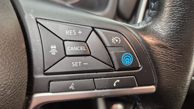 2021 NISSAN LEAF - 32