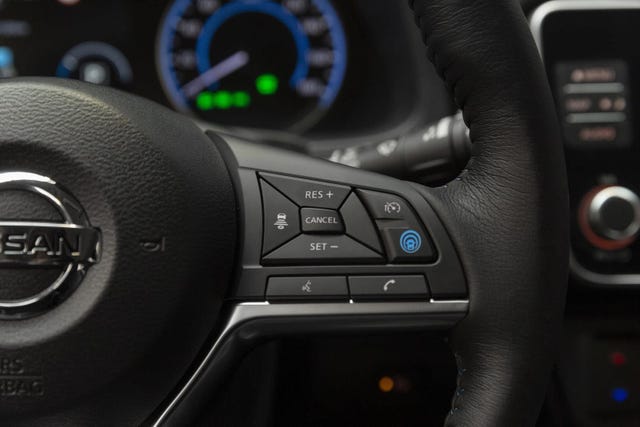 2021 NISSAN LEAF - 12