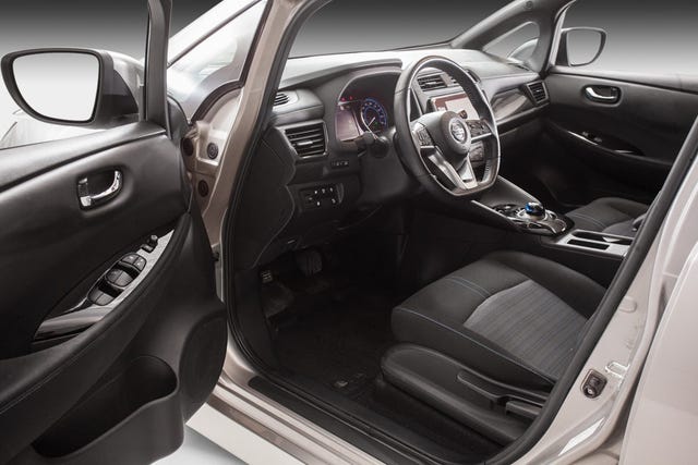 2021 NISSAN LEAF - 17